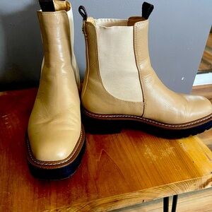 Sam Edelman boots.. leather, tan color , rugged rubber sole. Size 7